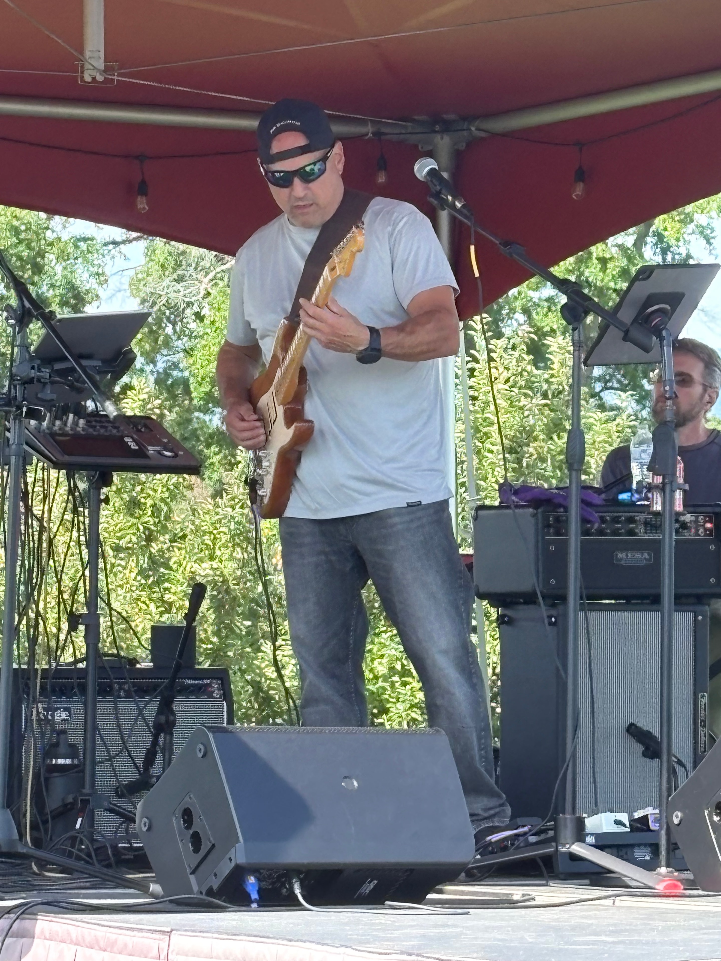 Dead on the Hudson live photo 23